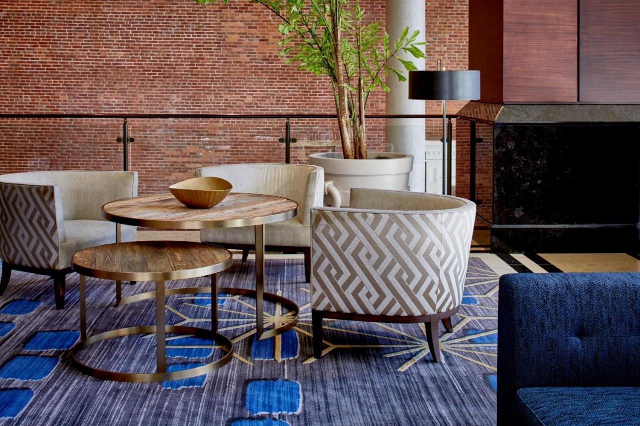 Hotel Lancaster Marriott At Penn Square Extérieur photo