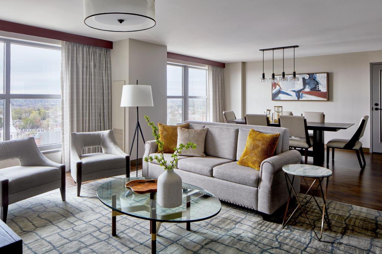 Hotel Lancaster Marriott At Penn Square Extérieur photo