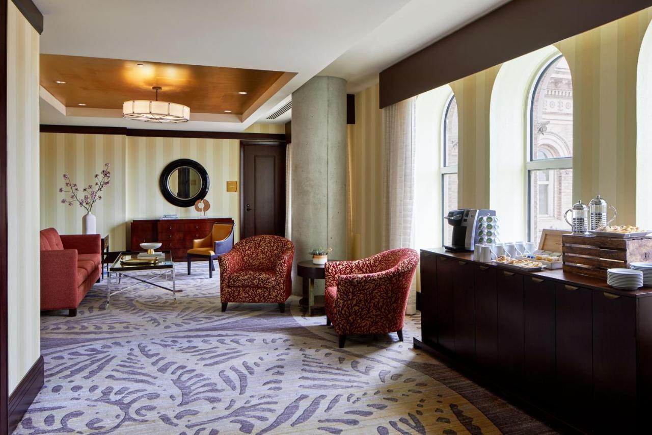 Hotel Lancaster Marriott At Penn Square Extérieur photo