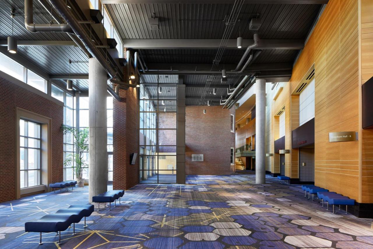 Hotel Lancaster Marriott At Penn Square Extérieur photo